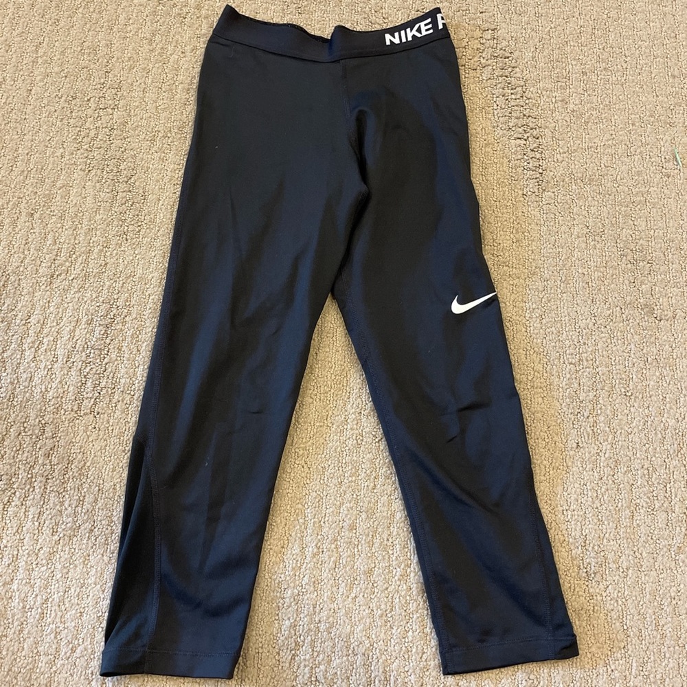 Black Nike Workout Capri Leggings!